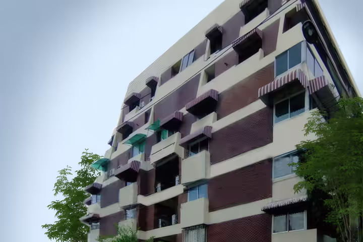 Ploenchit Condominium