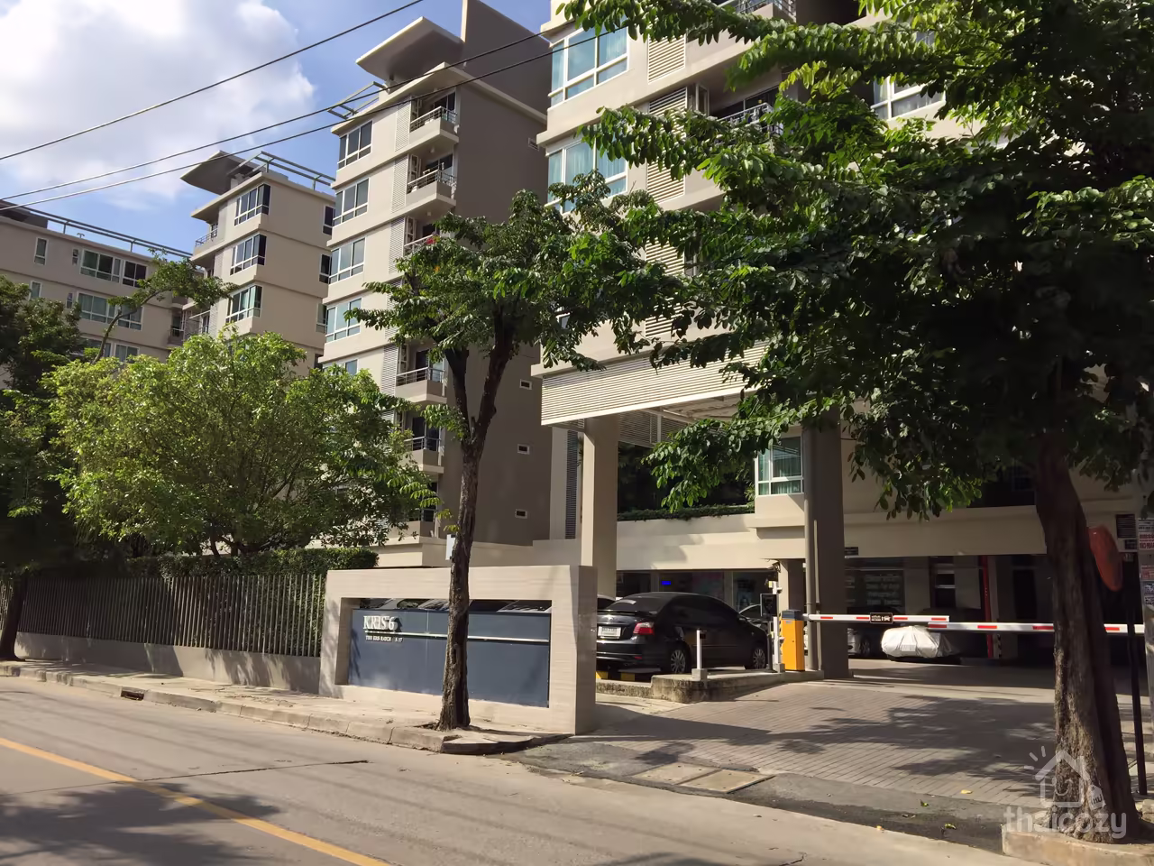 The Kris Ratchada photo 2