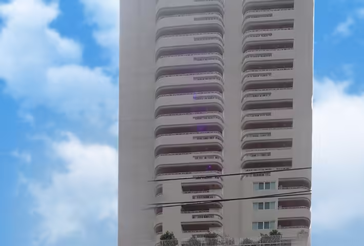 S.M. Grande Residence