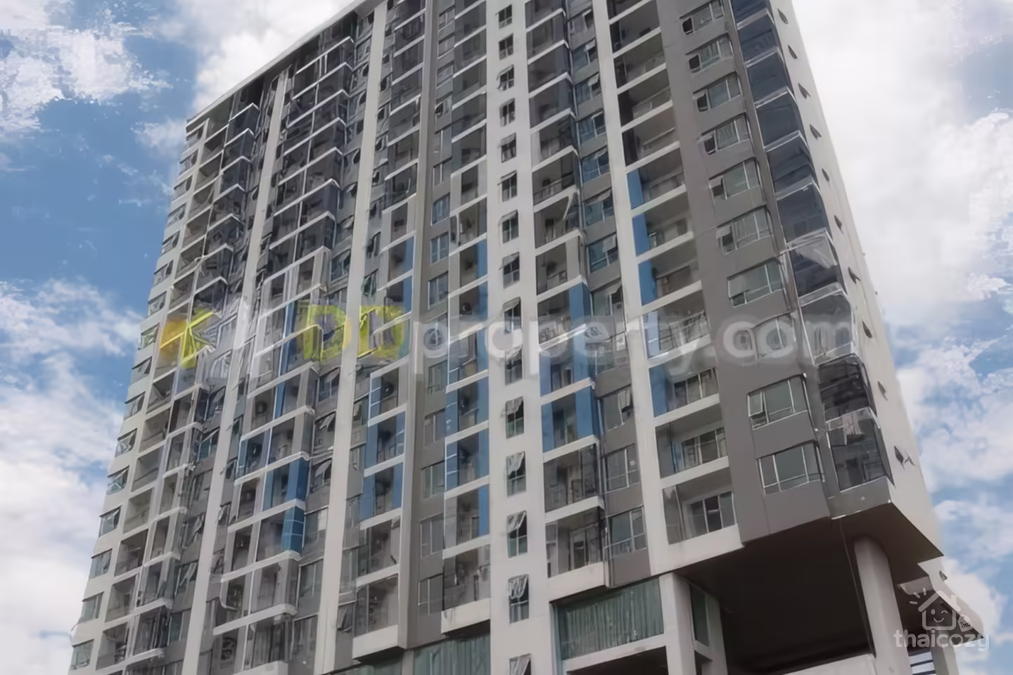 The Room Sathorn-Taksin photo 2