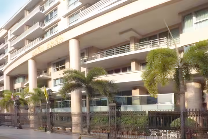 Navin court