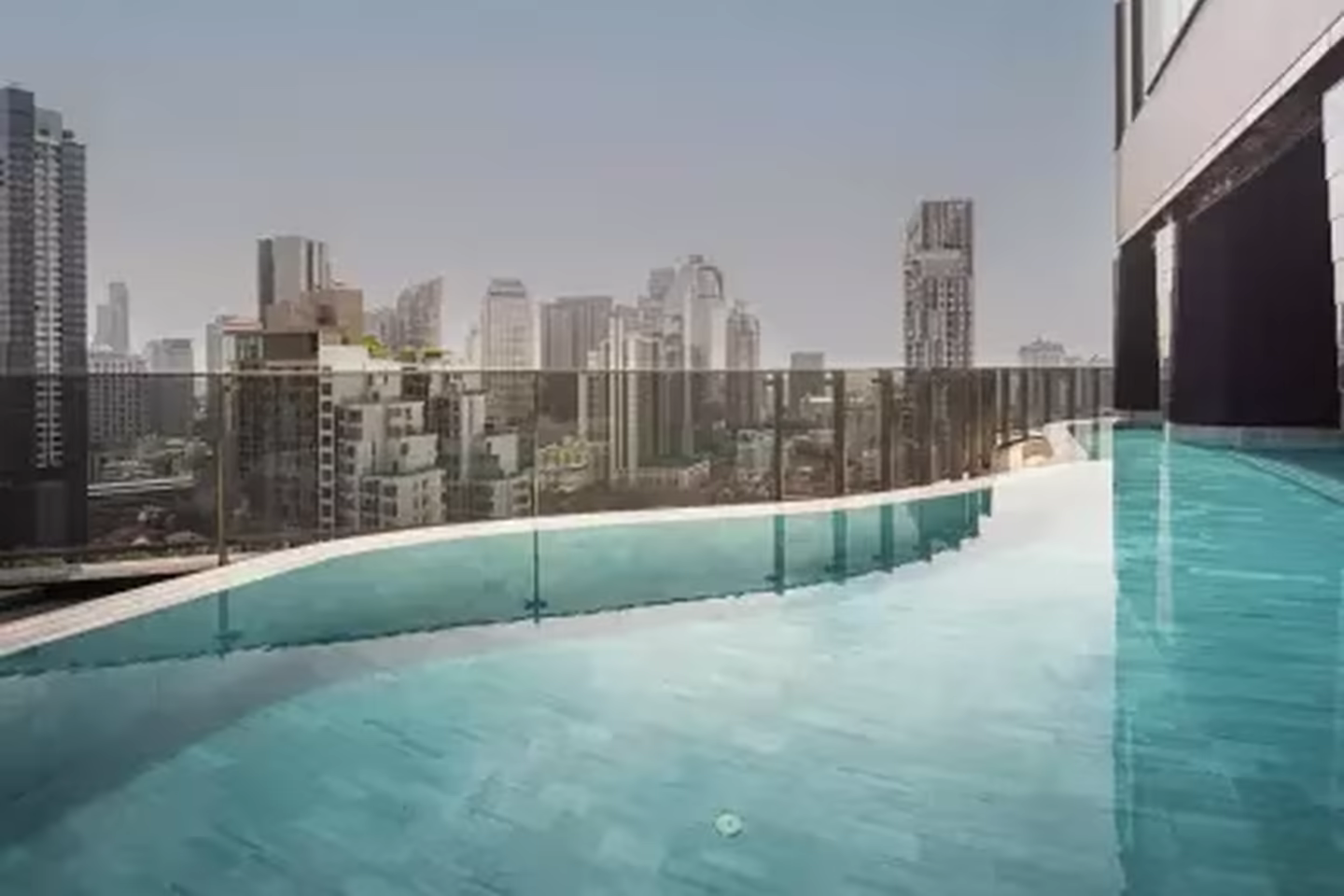 Ideo Q Sukhumvit 36 photo 3