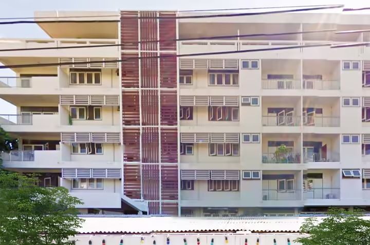 Niti Court