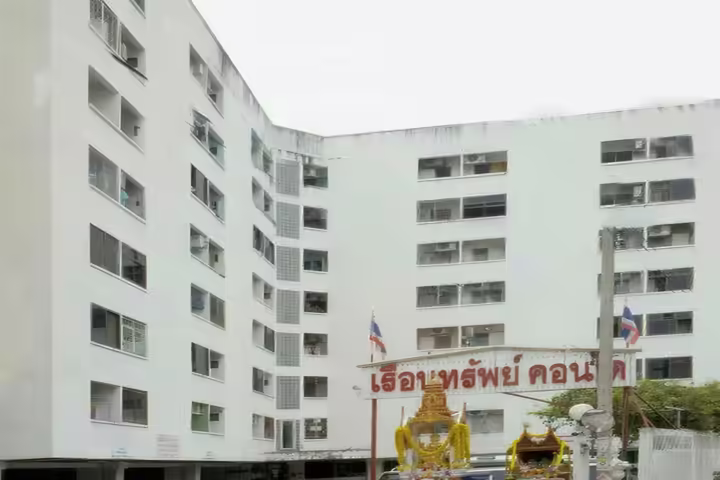 Ruensap Condominium