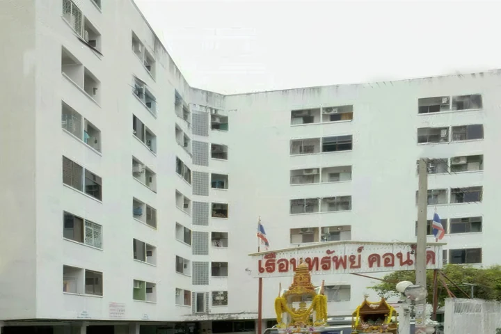 Ruensap Condominium