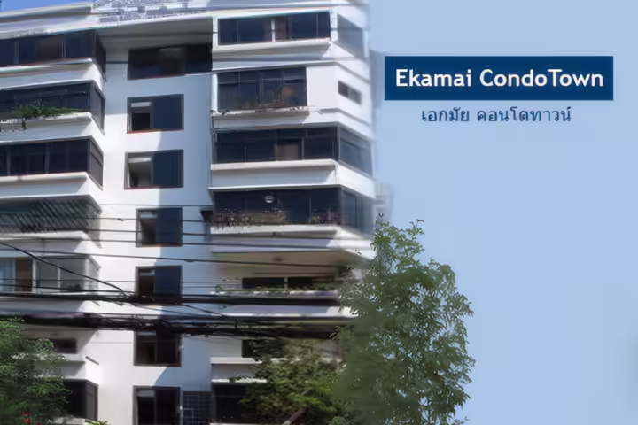 Ekamai Condo Town