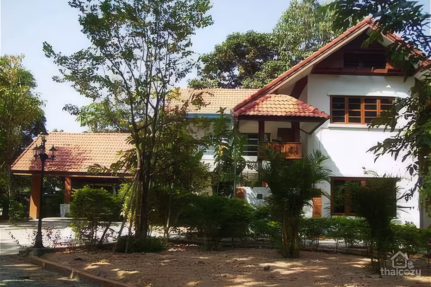 Attractive 4 Bedroom Family Home in Sansai photo 2