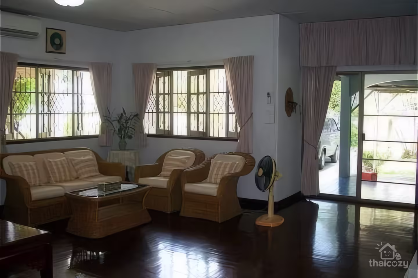 3 Bedroom Bungalow close to C.M. University photo 2