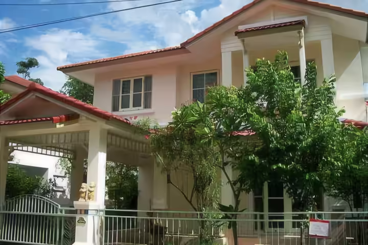 3 Bedroom Family House in Sansai