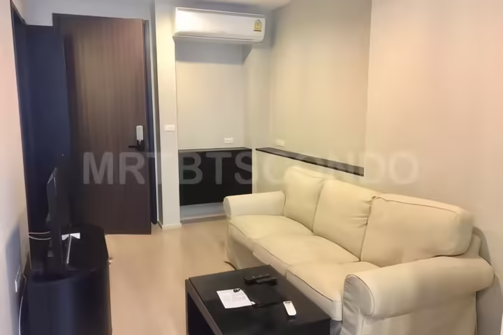 Аренда кондоминиума Rhythm Sukhumvit 44/1 рядом с BTS Phra Khanong - 35 000 бат/месяц
