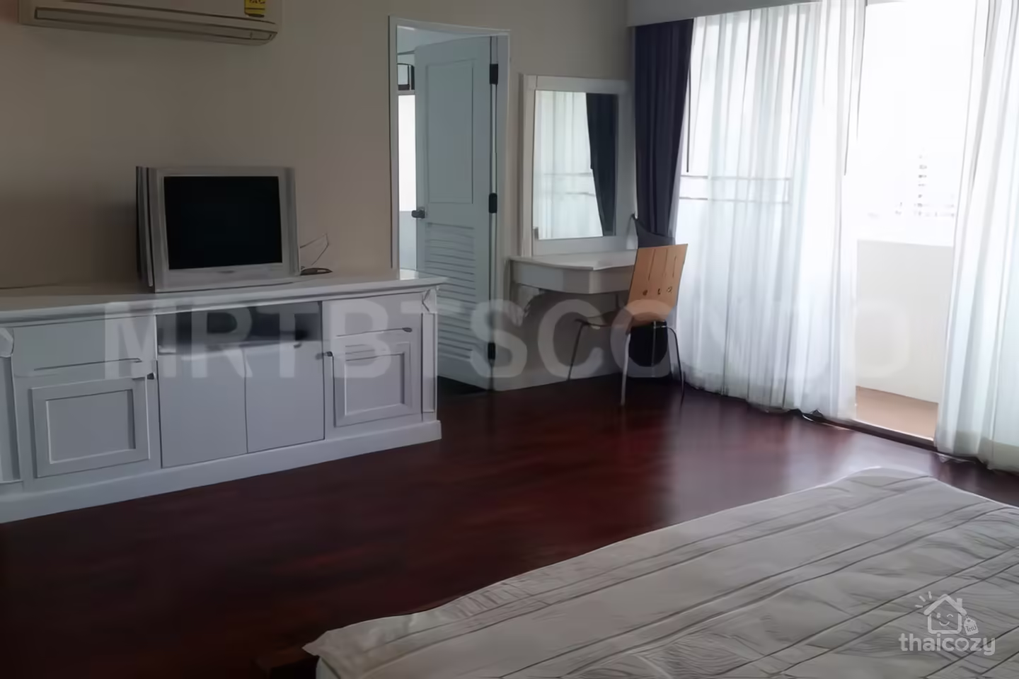 Newton Tower Condo for Rent near BTS Nana – 45,000 THB/month photo 2