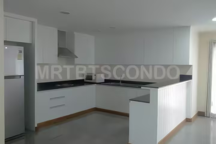 Richmond Palace Sukhumvit 43 - 3-Bedroom Condo for Rent near BTS Phrom Phong, 45,000 THB/Month