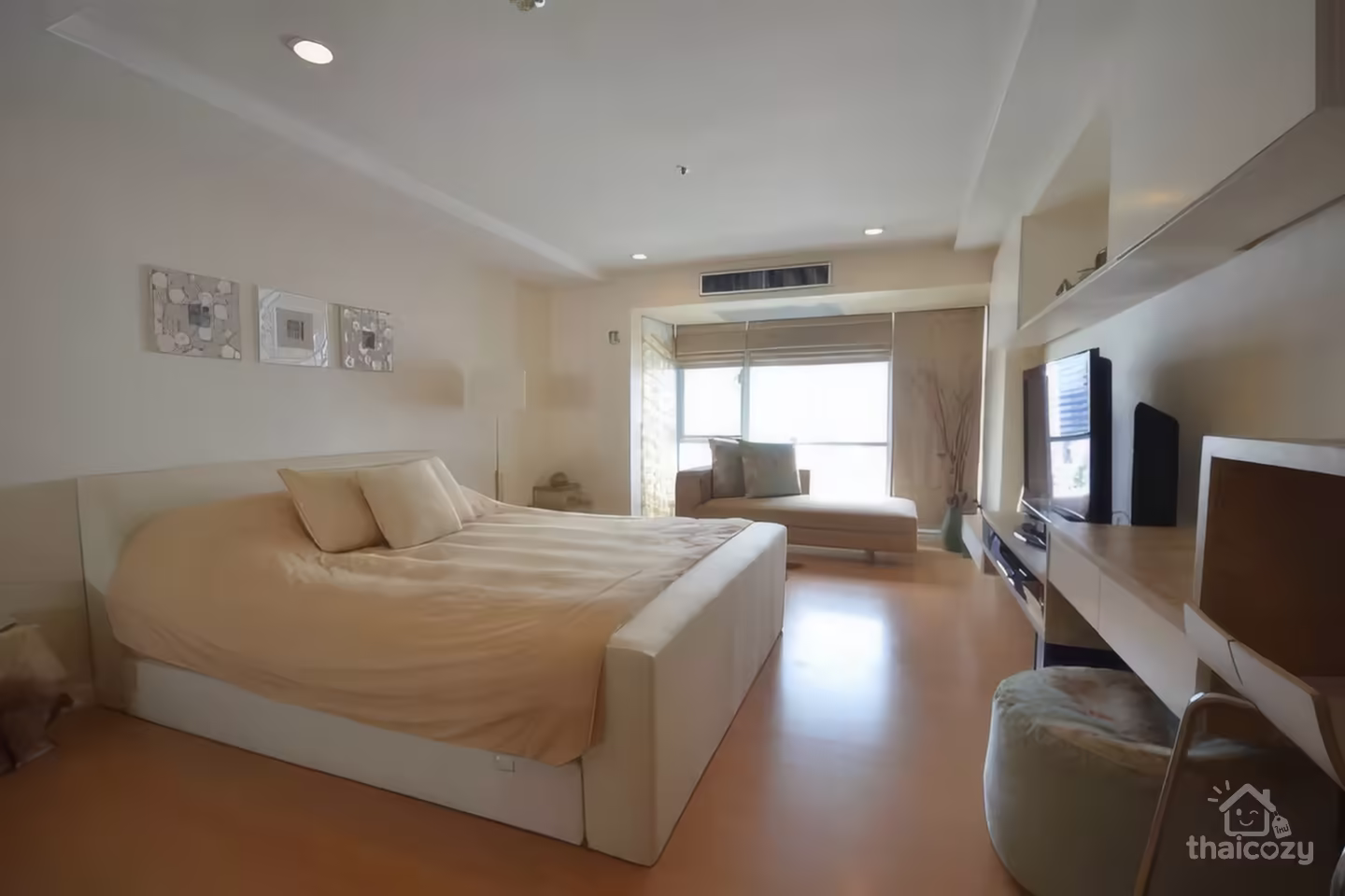 The Trendy Nana one bedroom Studio unit ONLY 150 metres from BTS Nana for rent photo 1