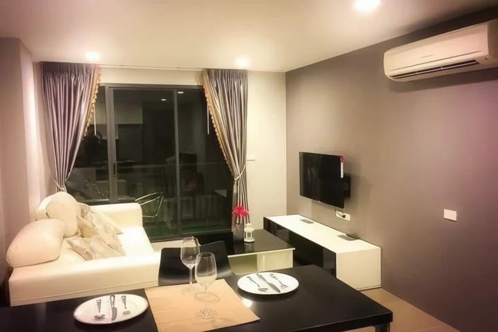 ให้เช่าห้องนอนเดียว ที่ มิราจ สุขุมวิท 27 ใกล้ BTS อโศก และพร้อมพงษ์
