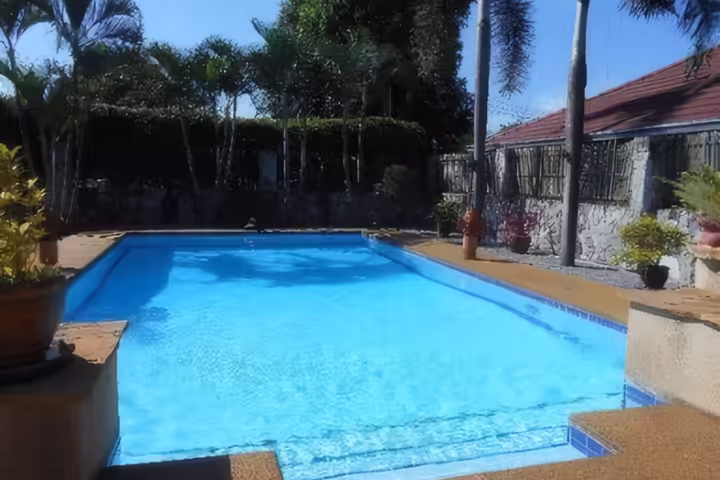 House for Sale - 287 sq.w. with Big Pool, Near Motorway 7