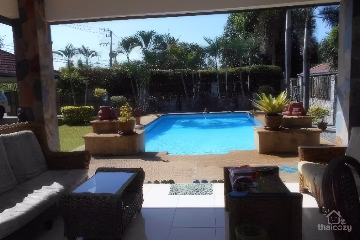 House for Sale - 287 sq.w. with Big Pool, Near Motorway 7 photo 2