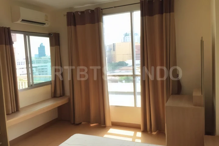 ไลฟ์ แอท สุขุมวิท 65 – คอนโด 1 ห้องนอนให้เช่า ใกล้ BTS พระโขนง 22,000 บาท/เดือน