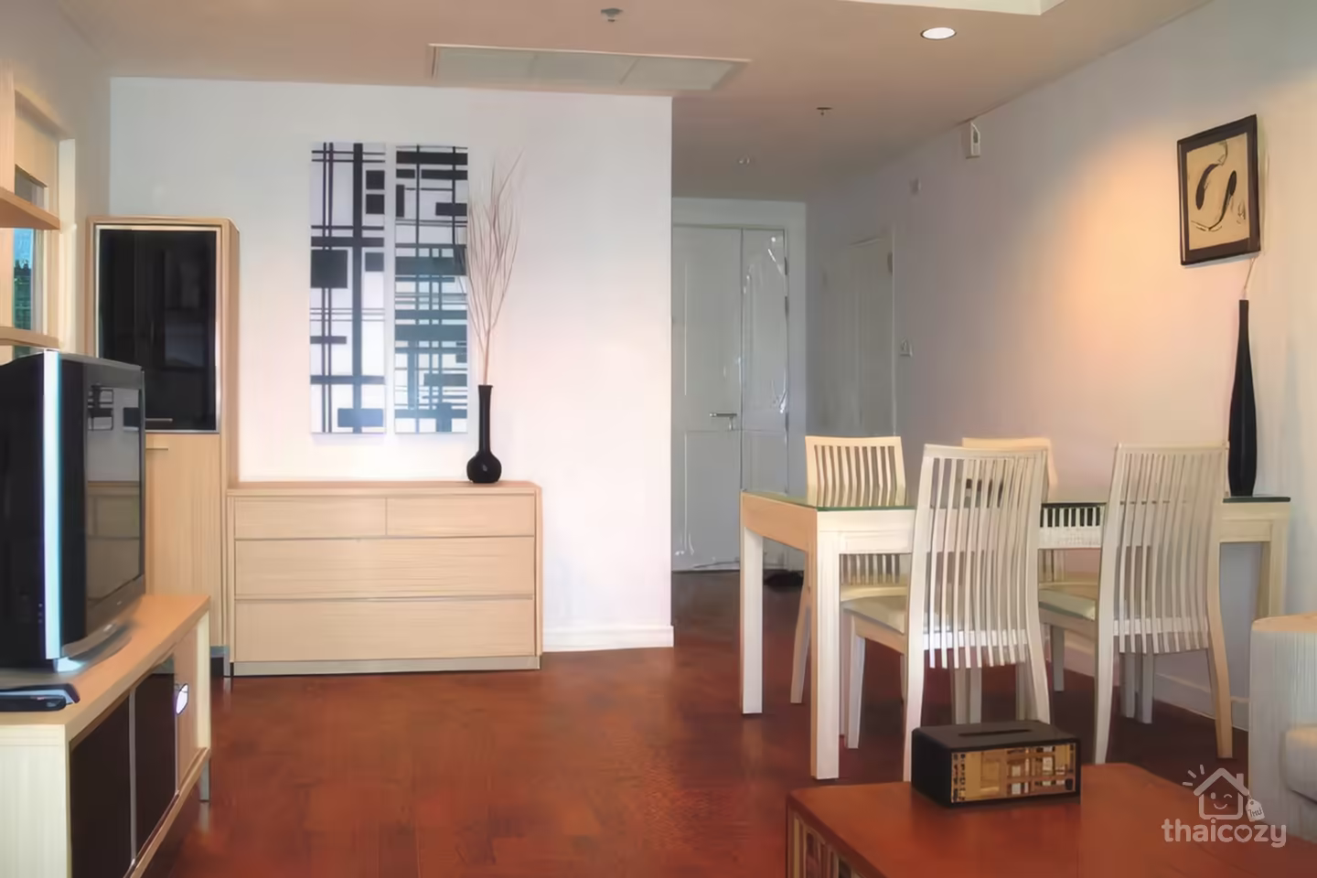 Apartment in Prime Phrom Phong Area photo 2