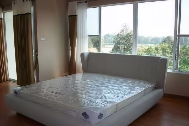 New 2 Bedroom Luxury Apartment close to 700 Year Stadium