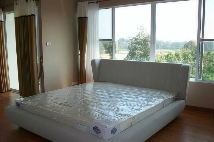 คอนโดหรู 2 ห้องนอน ใหม่ ใกล้สนามกีฬาสมโภชเชียงใหม่ 700 ปี
