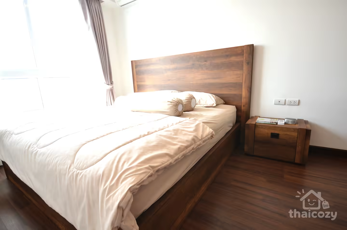 One Bedroom Apartment for Rent at Supalai Prima Riva photo 2