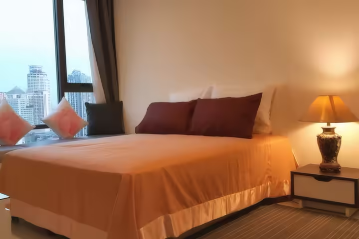 Rhythm Sukhumvit 42 Condo for Rent near BTS Ekkamai – 42,000 Baht/Month