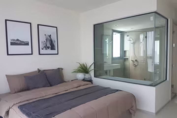 Rhythm Sukhumvit 42, 2-Bedroom Condo for Rent near BTS Ekkamai, 61,500 Baht/Month