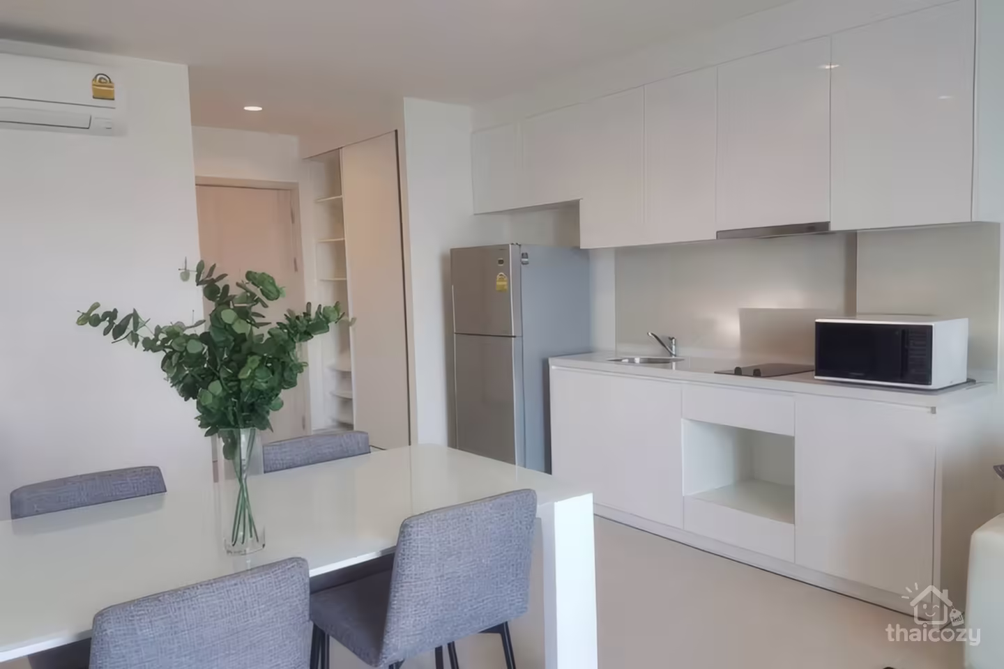 Rhythm Sukhumvit 42, 2-Bedroom Condo for Rent near BTS Ekkamai, 61,500 Baht/Month photo 2