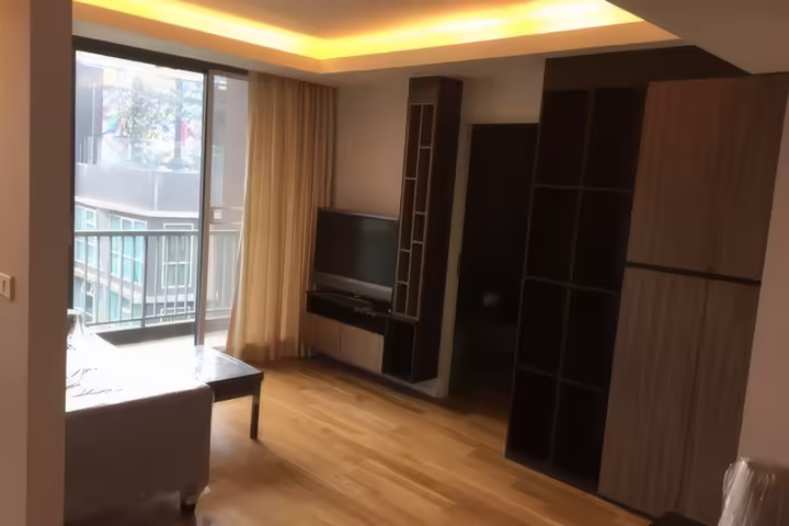 Focus Ploenchit Condo for Rent Near BTS Phloen Chit – 40,000 THB/Month
