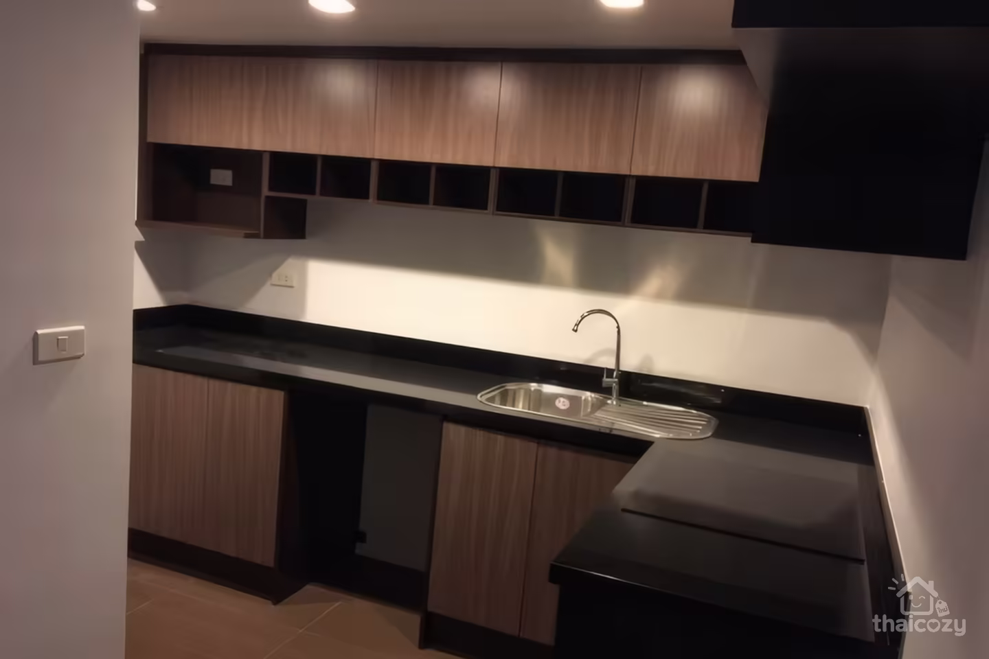 Focus Ploenchit Condo for Rent Near BTS Phloen Chit – 40,000 THB/Month photo 2