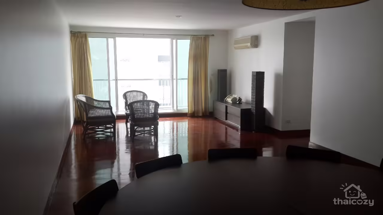Urbana Sukhumvit 15 - 2 Bedroom, 119.54 sq.m. For Sale photo 1