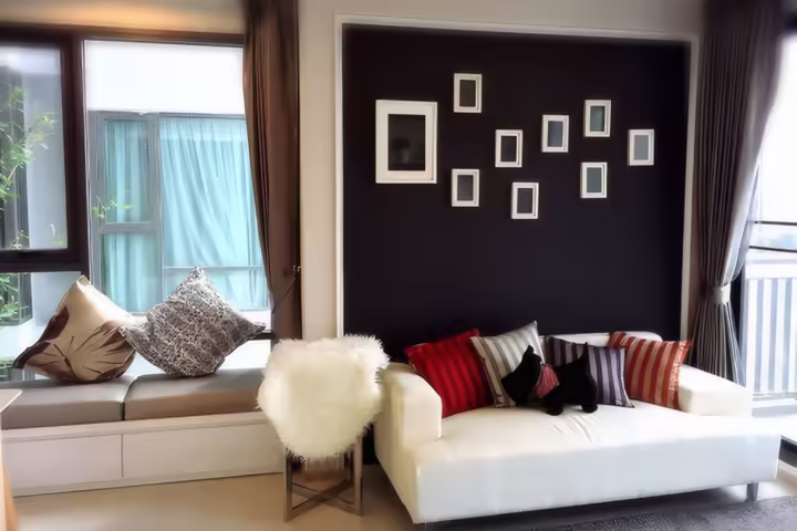 Rhythm Sukhumvit 42, Condo for Rent near BTS Ekkamai, Price 48,000 baht/month