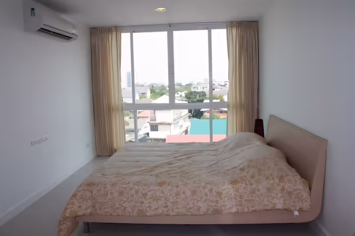 Room for Rent at D65 Condominium Sukhumvit Soi 65, 1 Bedroom, 17,000 Baht/Month