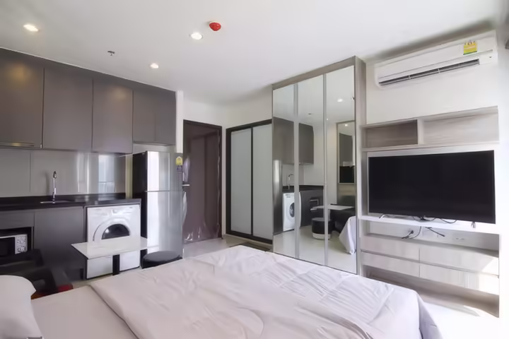 Studio for Rent at Rhythm Asoke 2, 22 sqm, Near MRT Phra Ram 9, 15,000 THB/Month