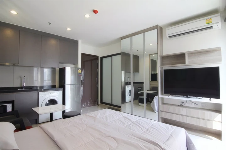 ให้เช่าสตูดิโอ Rhythm Asoke 2 ขนาด 22 ตร.ม. ใกล้ MRT พระราม 9 ราคา 15,000 บาท/เดือน