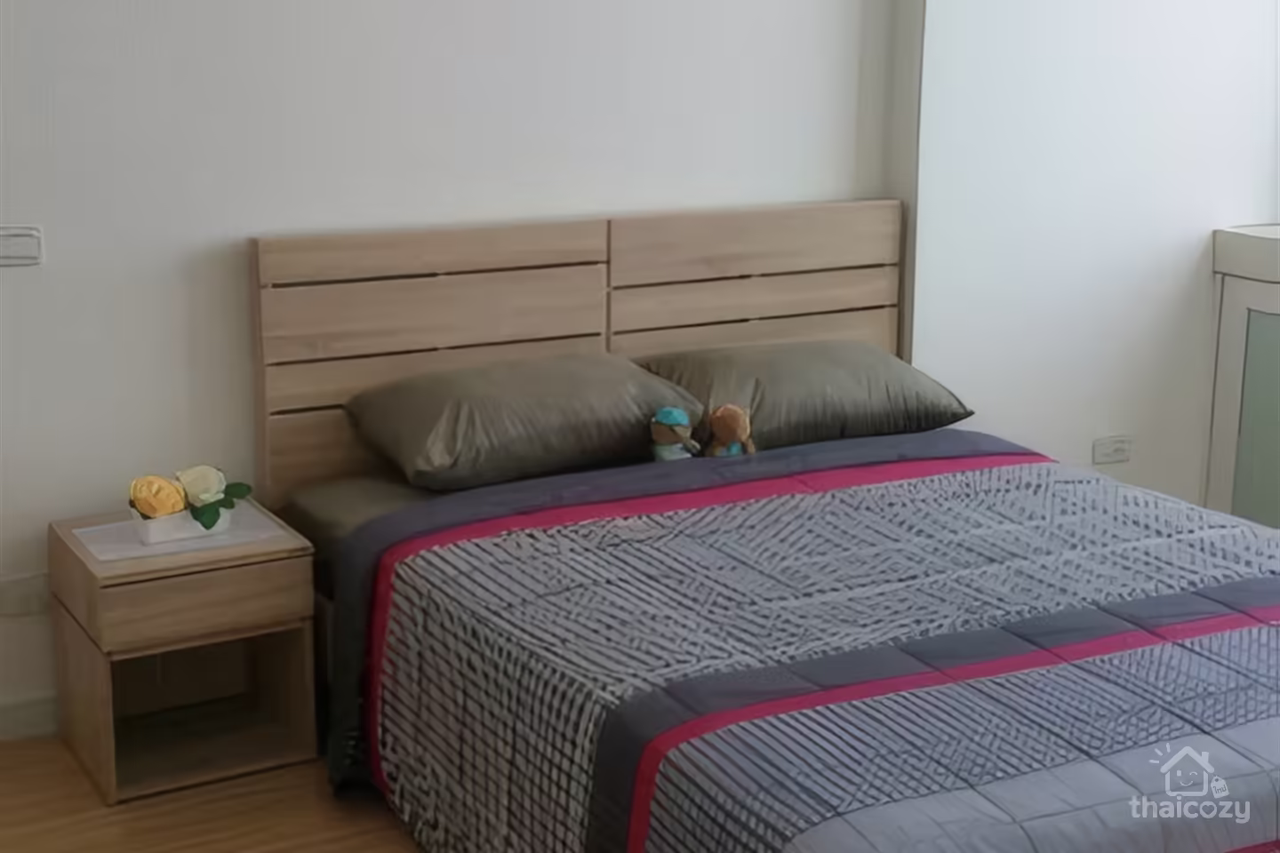 T.C. Green Condo for Rent near MRT Phra Ram 9, 1 Bedroom 39 sqm, Price 16,000 Baht/Month photo 2