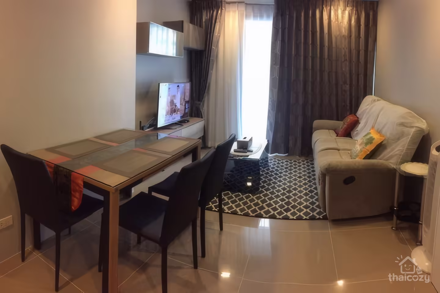 Mirage Sukhumvit 27 Condo for Rent near BTS Asoke, 2 Bedroom 60 sqm, Price 45,000 baht/month photo 2