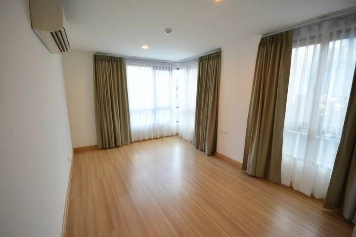 โว้ค สุขุมวิท 31 - คอนโด 2 ห้องนอนให้เช่า ใกล้ BTS พระโขนง 79 ตร.ม. 50,000 บาท/เดือน