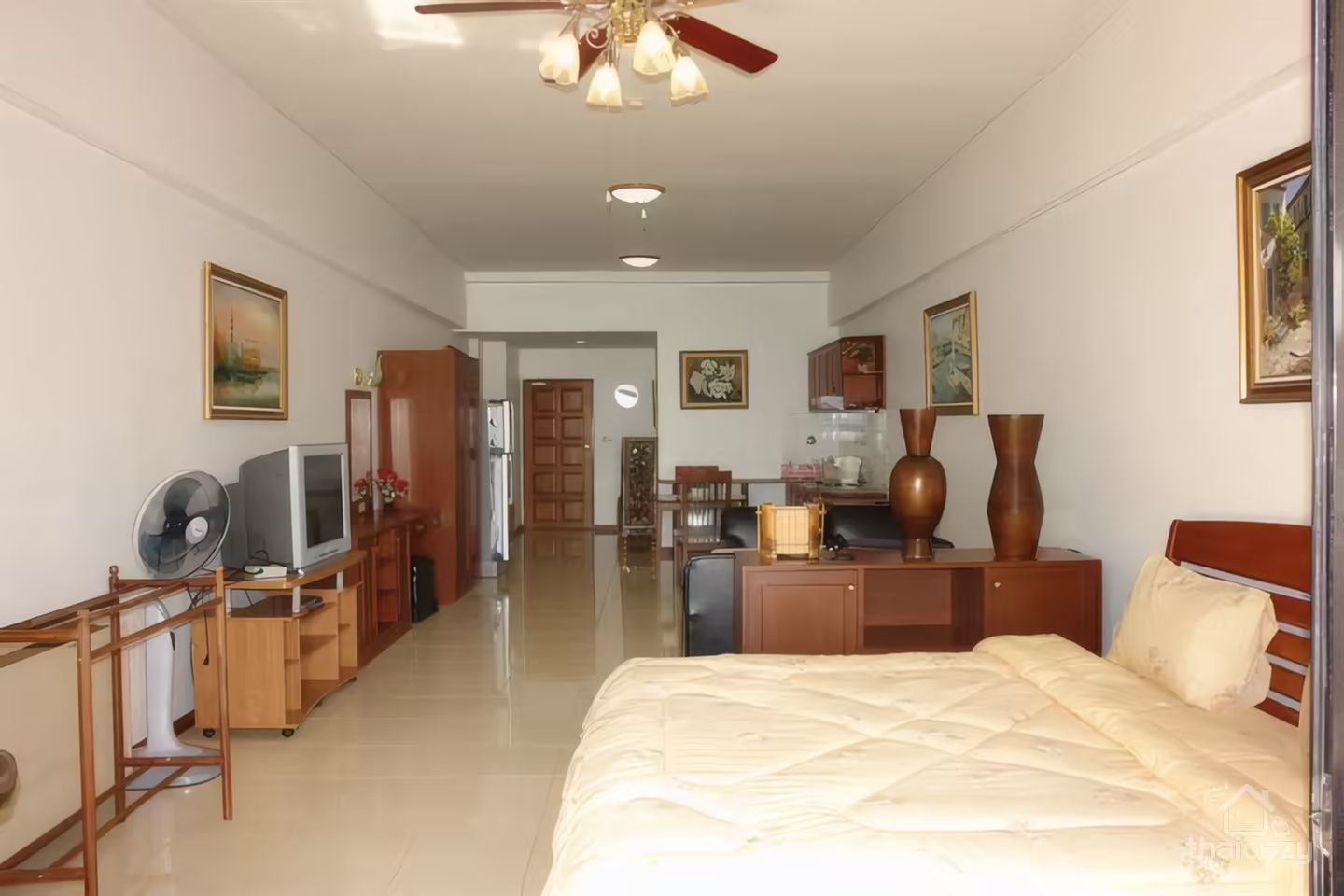High floor unit with great sea and Jomtien views photo 2