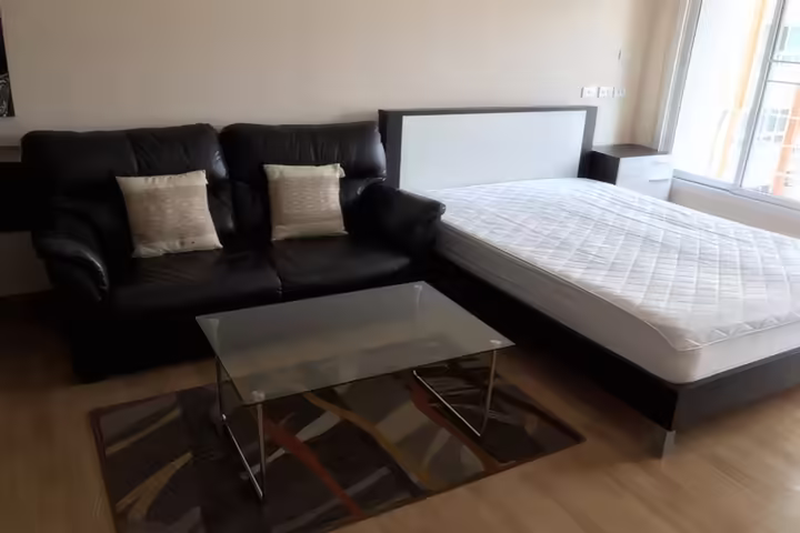 Studio for Rent at PG Rama 9, 30 sqm, Near MRT Phra Ram 9, 10,000 Baht/Month