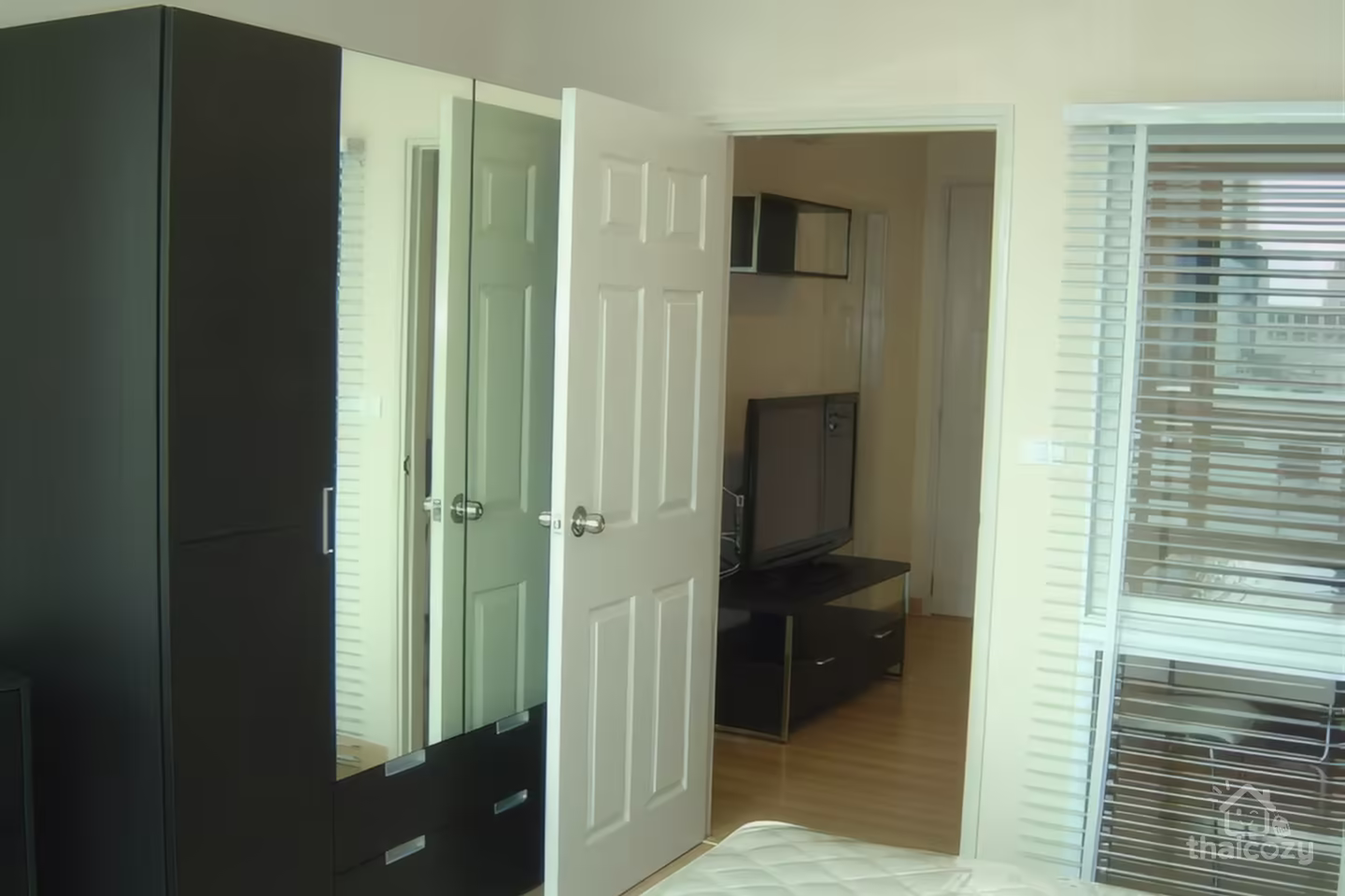 For Rent: Life @ Sathorn 10 – 1 Bedroom Condo near BTS Chong Nonsi, 40 sqm, 22,000 baht/month photo 2