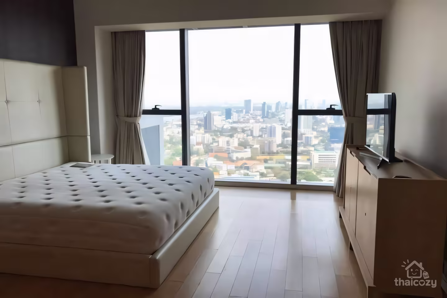 3 Bedrooms for Rent at The Met Condominium, Sathorn Bangkok photo 2