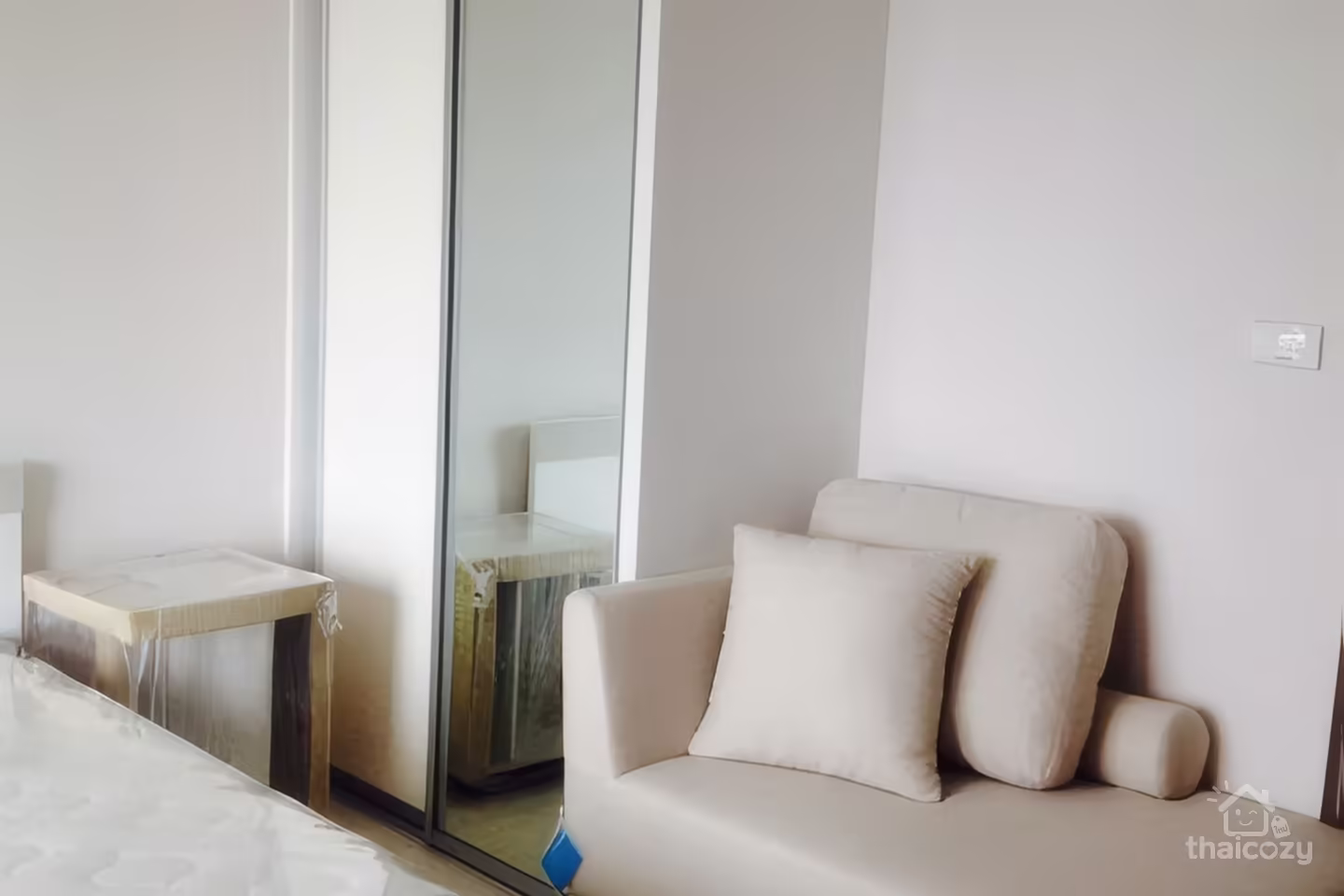 Condolette Pixel Sathorn - Studio for Rent near MRT Khlong Toei, 25 sqm, 12,000 THB/month photo 2