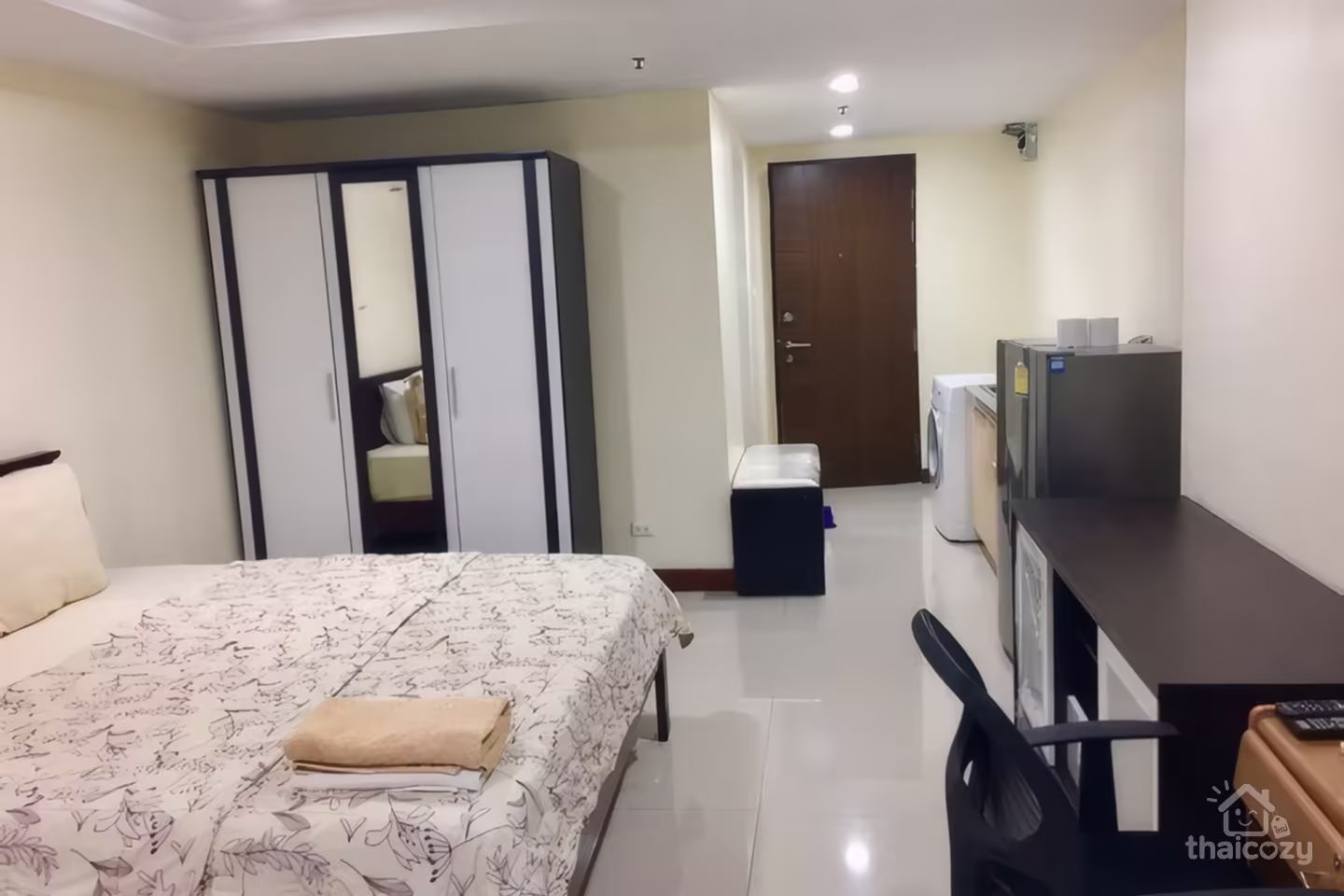 The Trendy Condominium, Condo for Sale near BTS Nana, Studio 36 sqm, Price 3,650,000 Baht photo 1