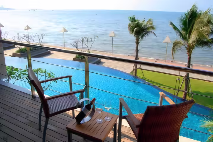 Luxury condo in Naklua