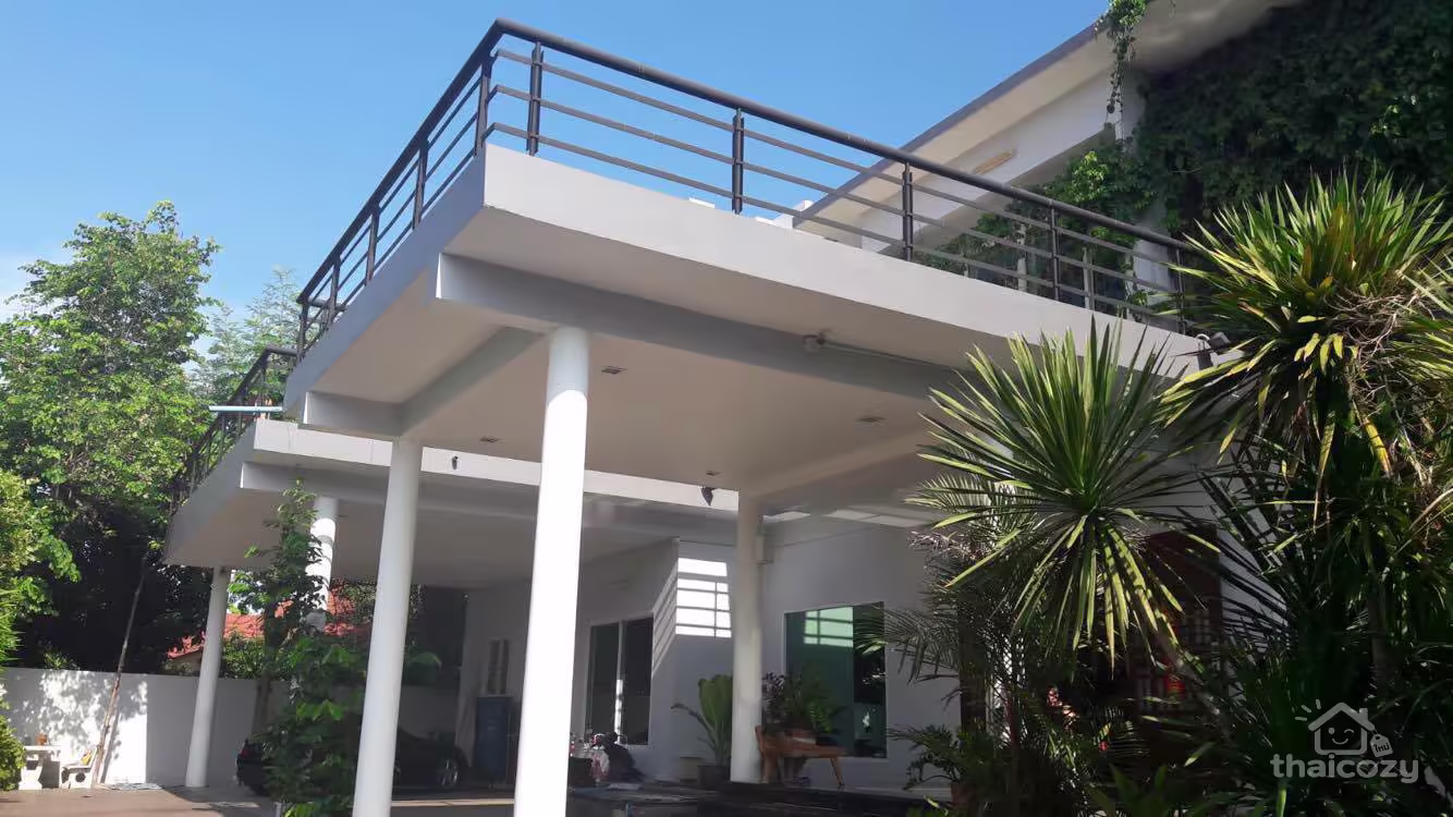 6 bedrooms with private pool in Ladprao Bangkok photo 1