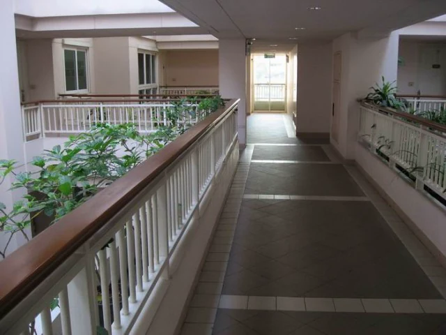 ขาย อพาร์ทเมนต์ 2 ห้องนอน 76 ตร.ม. ชั้น 5 บ้านสิริ สุขุมวิท 13