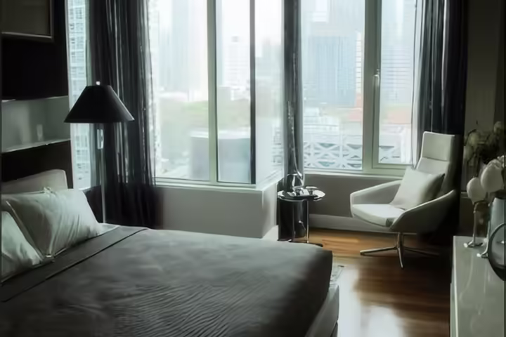 Q Langsuan Condo for Sale near BTS Chit Lom, 2 Bedroom 94 sqm, Price 28,650,000 Baht