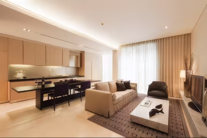 Saladaeng Residences, Condo for Sale near BTS Sala Daeng, 2 Bedroom, 101 sqm, Price 28,200,000 Baht
