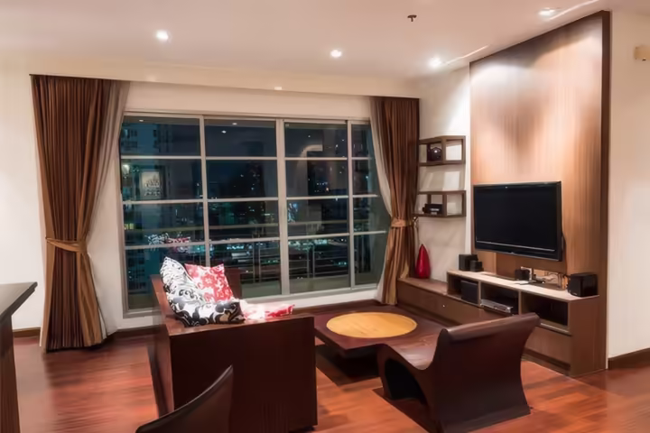 Manhattan Chidlom – Condo for Sale near BTS Chit Lom, 2 Bedrooms, 132 sqm, Price 22,700,000 THB